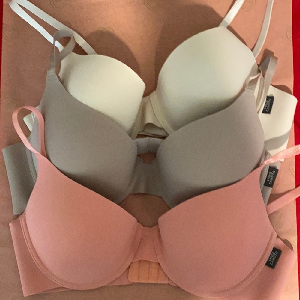 SOLD—- Set of 3 Vince Camuto Bras